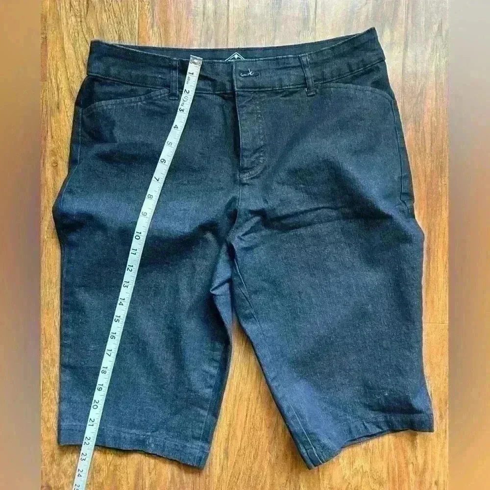 St. John Bay Women’s Capris Size 10 - Picture 2 of 5